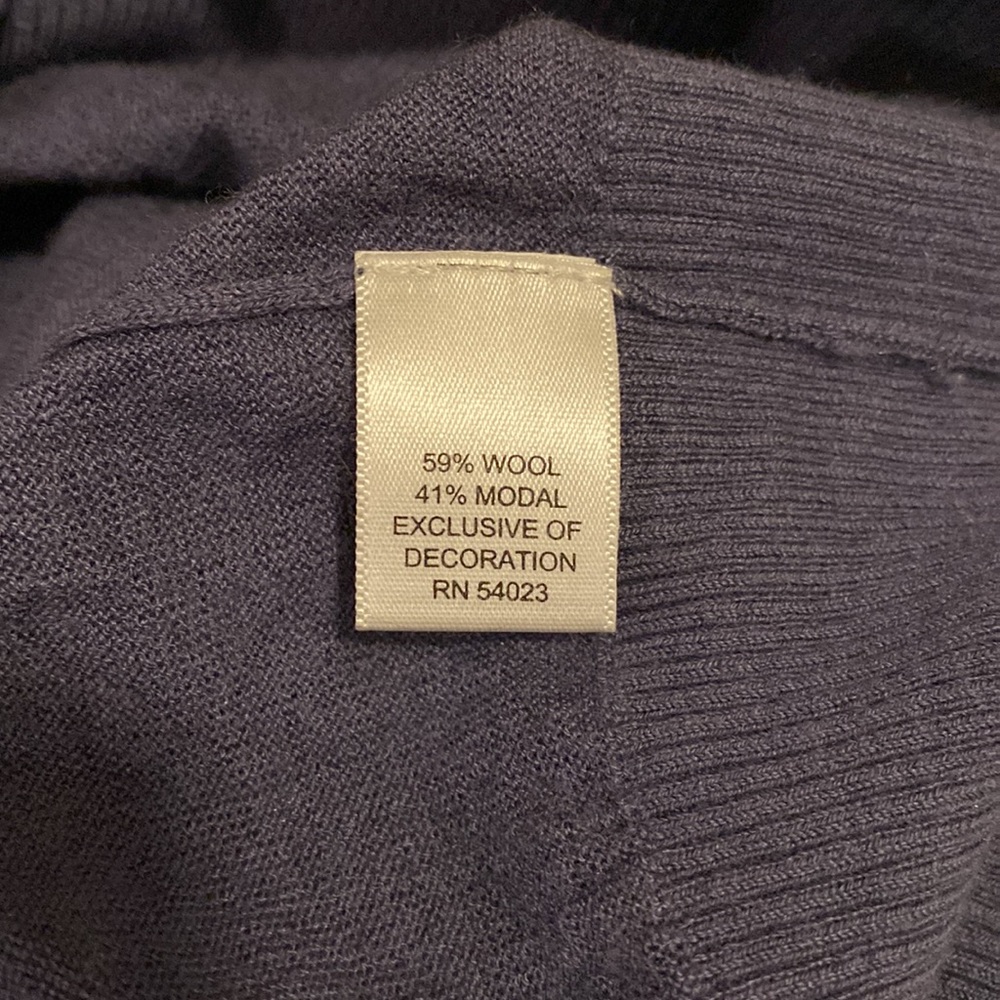 BANANA REPUBLIC sweater. Size US medium (M). Wool and modal for soft comfort! - Picture 5 of 8